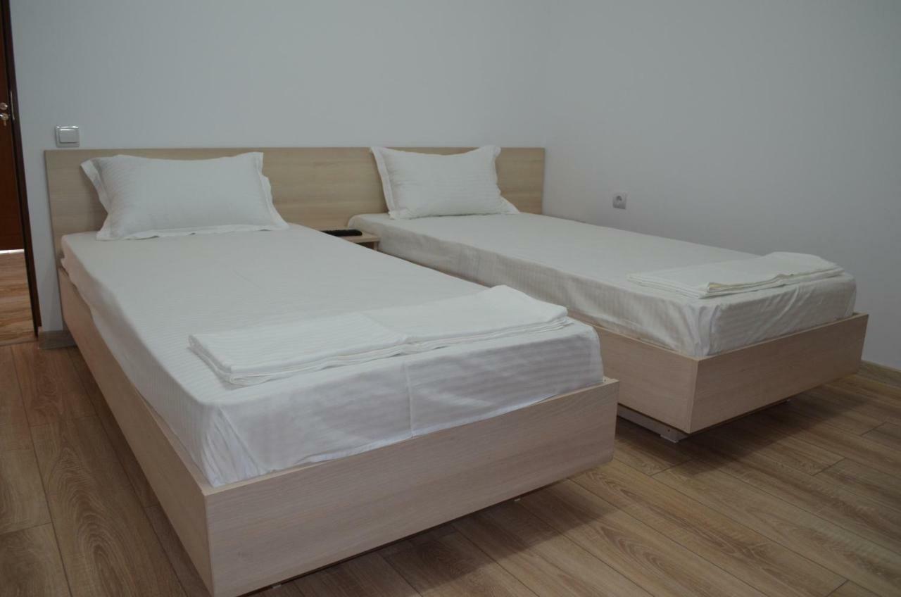 Ermar Hotel Тулча Екстериор снимка